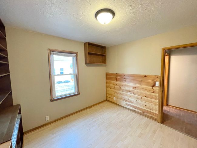 421 W Van Dusen St, House other with 5 bedrooms, 2 bathrooms and null parking in Springfield MN | Image 25