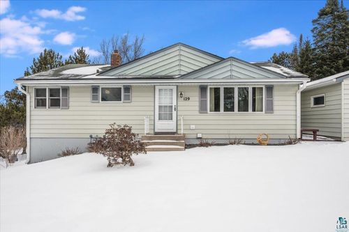 129 Artavia St, Duluth, MN, 55811-2332 | Card Image
