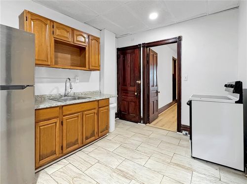 328 N Law St, Allentown, PA, 18102-3320 | Card Image