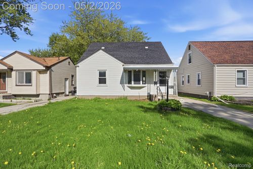 27540 Kaufman St, Roseville, MI, 48066-3009 | Card Image