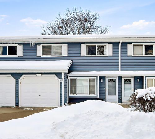 37b-34110 N White Oak Ln, Gurnee, IL, 60031-4447 | Card Image