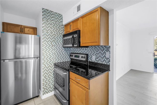 APT-103 - 3300 Haviland Ct, Condo with 1 bedrooms, 1 bathrooms and null parking in PALM HARBOR FL | Image 9