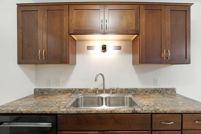 APT-208 - 205 Barry Ave S, Condo with 1 bedrooms, 1 bathrooms and null parking in Wayzata MN | Image 8