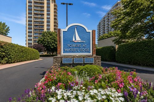 2l-18-15 215th St, Bayside, NY, 11360-2110 | Card Image
