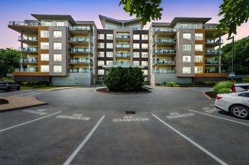 212-212 Gary Martin Dr, Bedford, NS, B4B0P5 | Card Image
