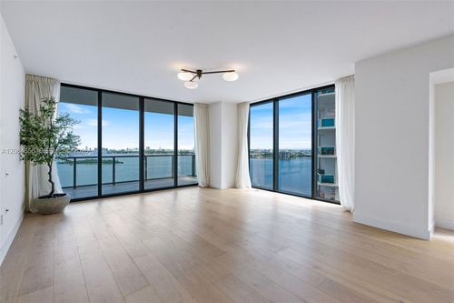 1501-788 23rd St, Miami, FL, 33137-5906 | Card Image