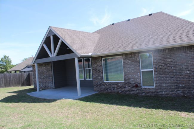 7906 Chestnut Ave, House other with 3 bedrooms, 2 bathrooms and null parking in Broken Arrow OK | Image 24