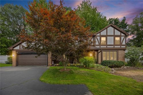 529 Vintage Ln, Greece, NY, 14615-1029 | Card Image