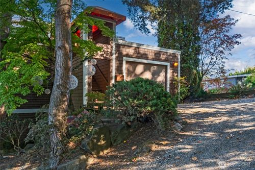 9136 Spear Pl S, Seattle, WA, 98118-5326 | Card Image