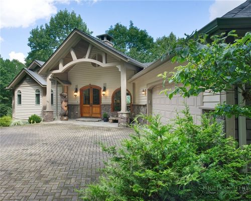 240 Crestwood Springs Ct, Boone, NC, 28607-6646 | Card Image