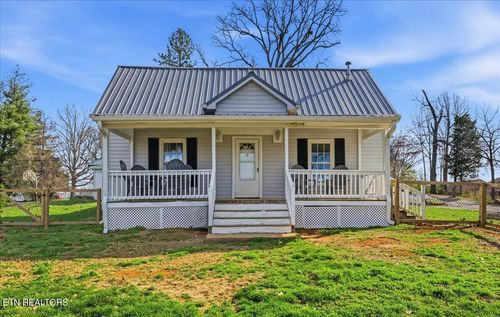 1009 Green Acres Dr, Jefferson City, TN, 37760-3915 | Card Image