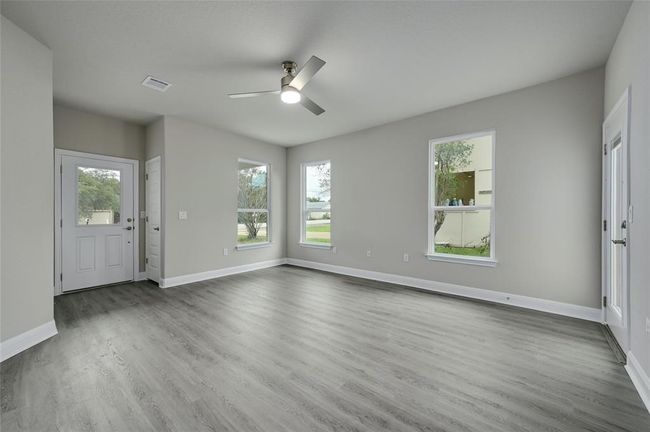 5209 Thunderbird, Home with 2 bedrooms, 2 bathrooms and 4 parking in Lago Vista TX | Image 7