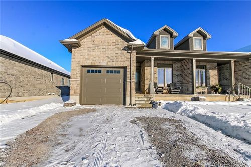 393 Argyle Ave, Delhi, ON, N4B0B2 | Card Image