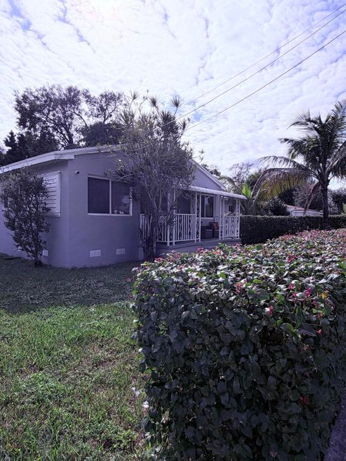 1500 Nw 44th St, Miami, FL, 33142-7929 | Card Image