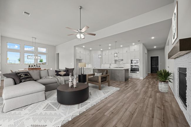 209 Vineyard Ln, House other with 4 bedrooms, 3 bathrooms and null parking in Midlothian TX | Image 10