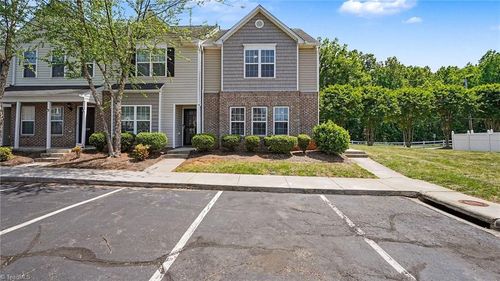 4293 Youngstown Dr, Greensboro, NC, 27405-9740 | Card Image