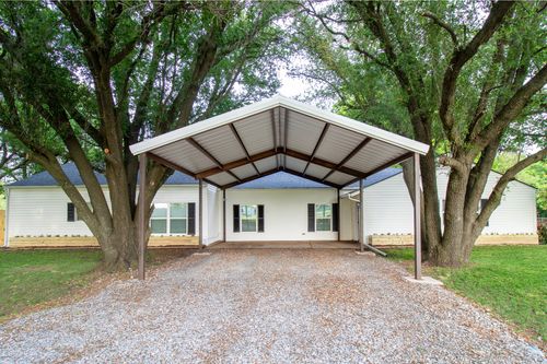 405 S Oak St, Ector, TX, 75439-3209 | Card Image