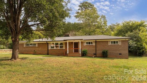 6400 Elmwood Cir, Charlotte, NC, 28214-2020 | Card Image