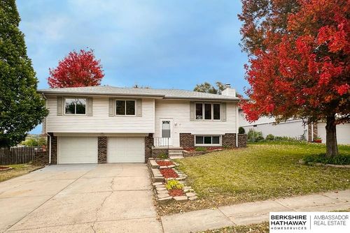 836 Gayle St, Papillion, NE, 68046-2955 | Card Image