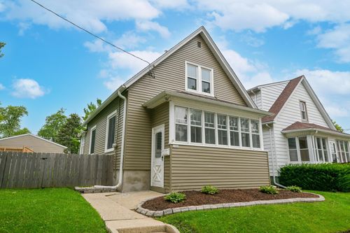 2906 96th St, STURTEVANT, WI, 53177-2414 | Card Image