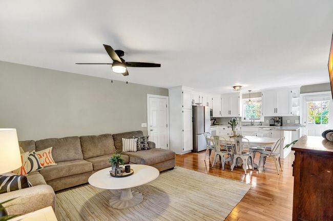12010 W Camelia Ln, House other with 4 bedrooms, 3 bathrooms and null parking in Seneca SC | Image 4