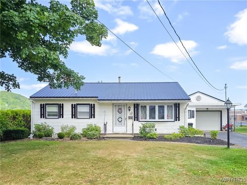 25 Riggs St, Franklinville, NY, 14737-1028 | Card Image
