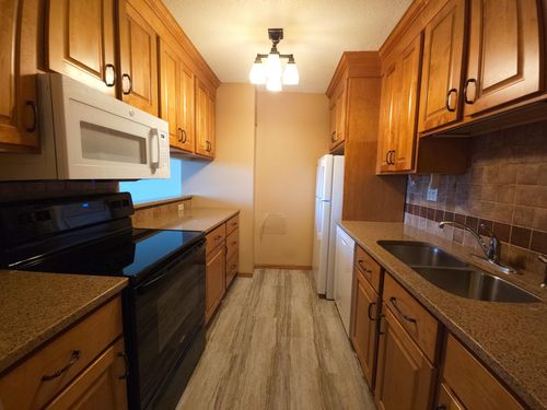 apt-709-1181 Edgcumbe Rd, Saint Paul, MN, 55105-2834 | Card Image