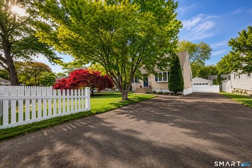 1710 Stratfield Rd, Fairfield, CT, 06825-1358 | Card Image