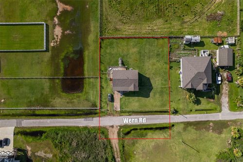 10411 Wern Dr, Galveston, TX, 77554-9463 | Card Image