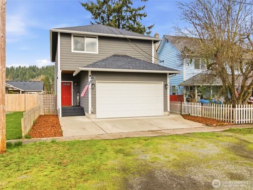 411 Hardefeldt St Se, Orting, WA, 98360-4000 | Card Image