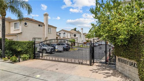 17779 Merridy, Northridge, CA, 91325 | Card Image