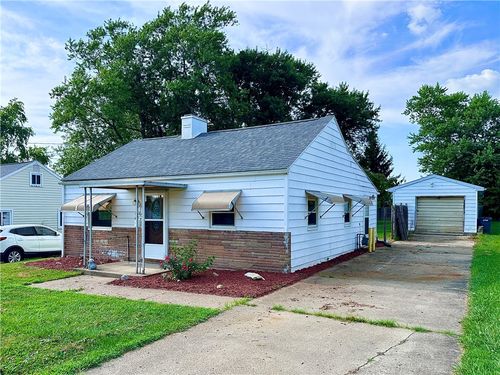 1920 Robinwood St, New Castle, PA, 16101-1563 | Card Image