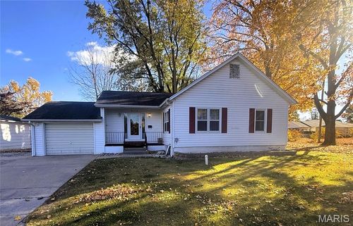 706 Ellis St, Elsberry, MO, 63343-1029 | Card Image