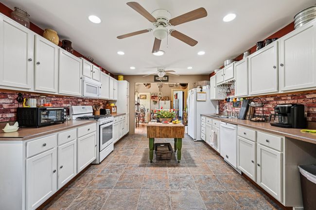 4711 N Elm Tree Rd, House other with 4 bedrooms, 2 bathrooms and null parking in Conover OH | Image 13