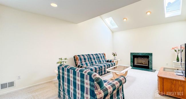 166 Lund Ave, House other with 5 bedrooms, 3 bathrooms and null parking in Edison NJ | Image 11