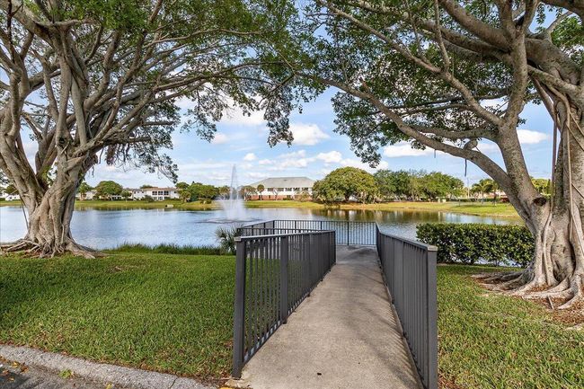201 Kent L, Condo with 1 bedrooms, 2 bathrooms and null parking in West Palm Beach FL | Image 21