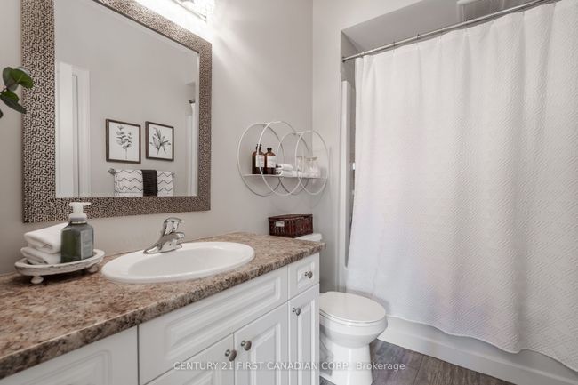 60 - 3320 Meadowgate Blvd, Condo with 3 bedrooms, 2 bathrooms and 1 parking in London ON | Image 16