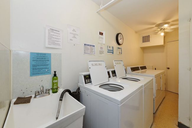 APT-1704 - 7033 N Kedzie Ave, Condo with 2 bedrooms, 2 bathrooms and 2 parking in Chicago IL | Image 39