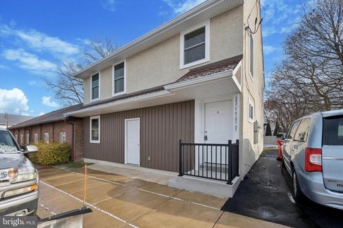 202 E King St, MALVERN, PA, 19355-2518 | Card Image