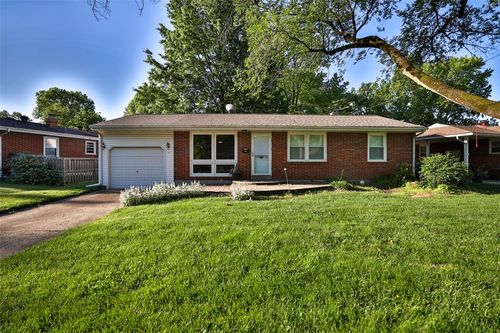 618 Roanoke Dr, Edwardsville, IL, 62025-2612 | Card Image