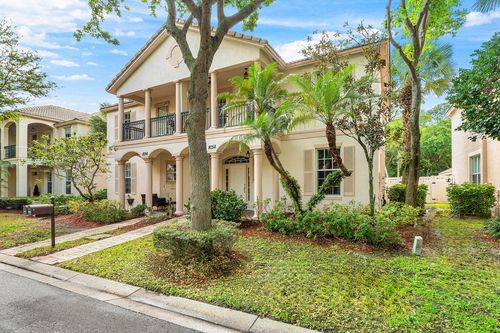 8058 Murano Cir, Palm Beach Gardens, FL, 33418-8177 | Card Image