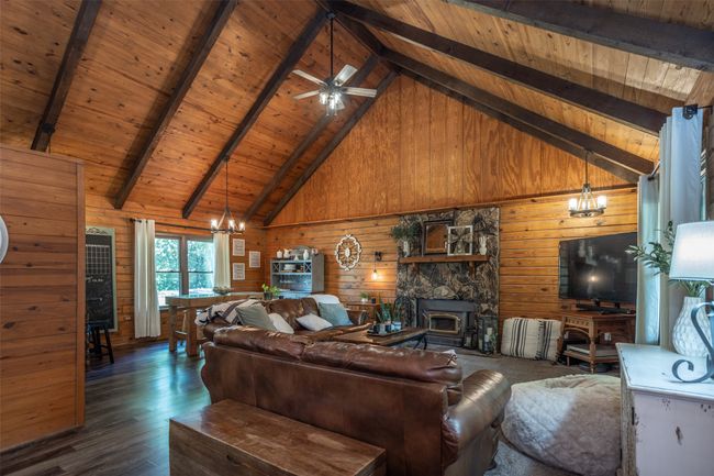101 Easy St, House other with 4 bedrooms, 2 bathrooms and null parking in Valley View TX | Image 4