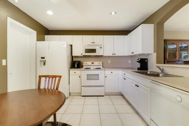 6170 Sugar Loaf Ln, Condo with 3 bedrooms, 3 bathrooms and null parking in West Palm Beach FL | Image 5