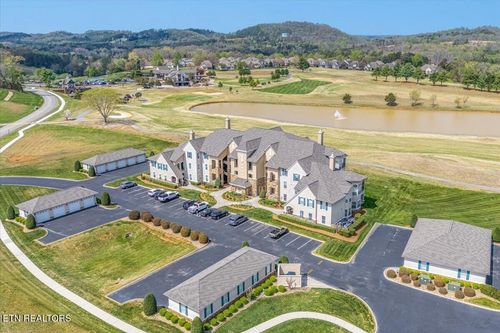 d301-535 Rarity Bay Pkwy, Vonore, TN, 37885-2147 | Card Image