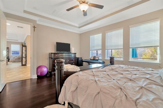 Master Bedroom | Image 32