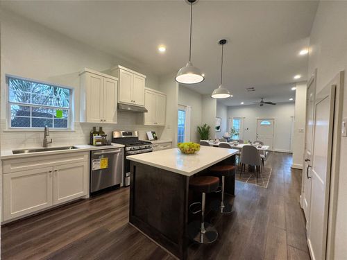 a-1919 Fulton St, Houston, TX, 77009-8459 | Card Image