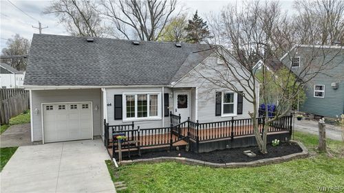 44 Century Dr, West Seneca, NY, 14224-2843 | Card Image