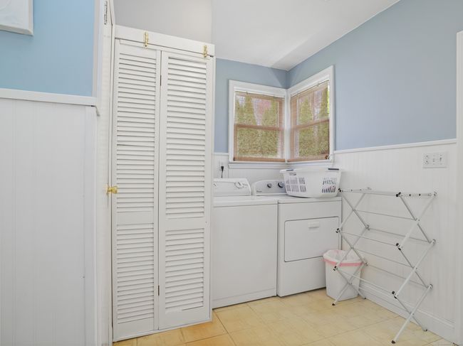 Large laundry room next to the kitchen | Image 9