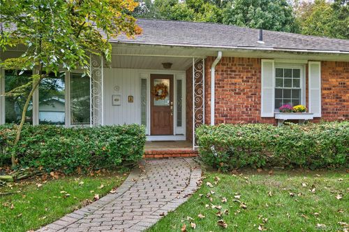 30 Copperdale Ln, Huntington, NY, 11743-2523 | Card Image