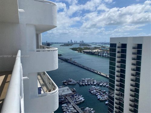 a-3542-1717 N Bayshore Dr, Miami, FL, 33132-1169 | Card Image